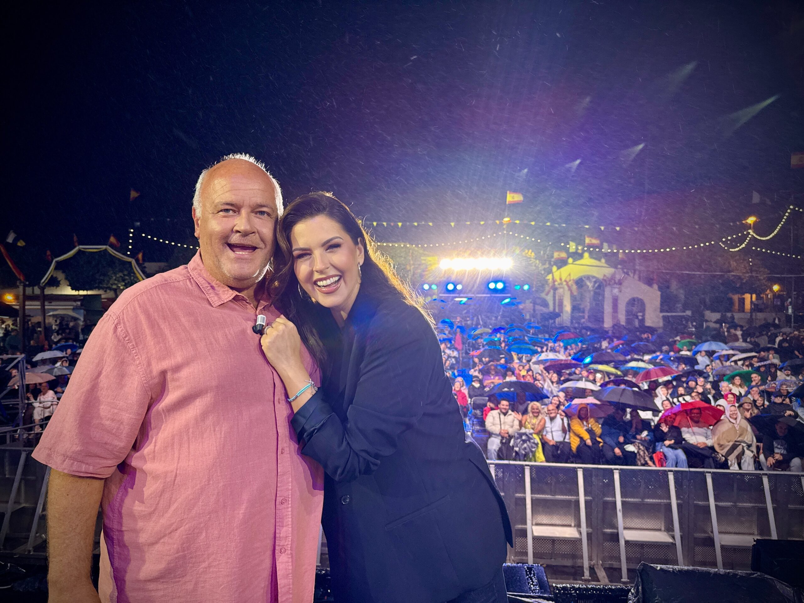 Eloísa González y Matias Alonso y la planta del cristo